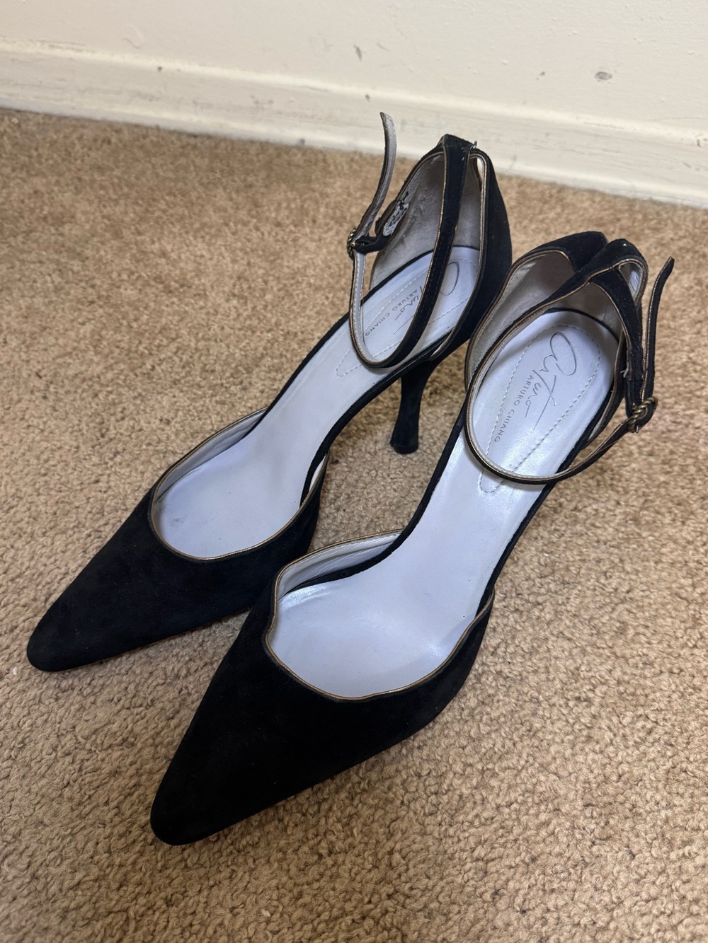 Arturo Chiang “Brenda” Black Leather Pumps